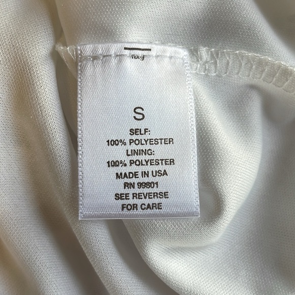 White, lacy, dressy top. Size small. - Picture 4 of 5